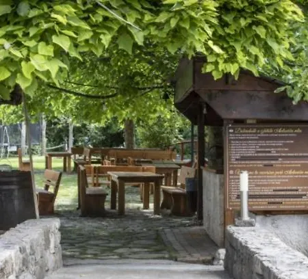 Апартаменты Relax Split Area With Jacuzzi And Mountain View Zrnovnica