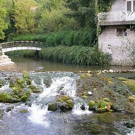 Relax Split Area With Jacuzzi And Mountain View Apartment Zrnovnica